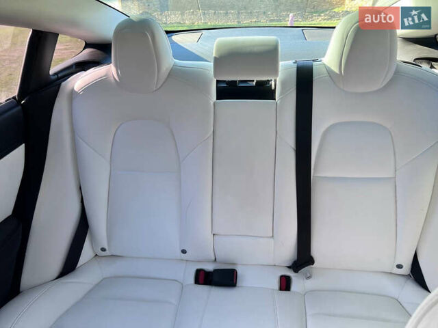 Білий Тесла Модель 3, об'ємом двигуна 0 л та пробігом 74 тис. км за 19000 $, фото 15 на Automoto.ua