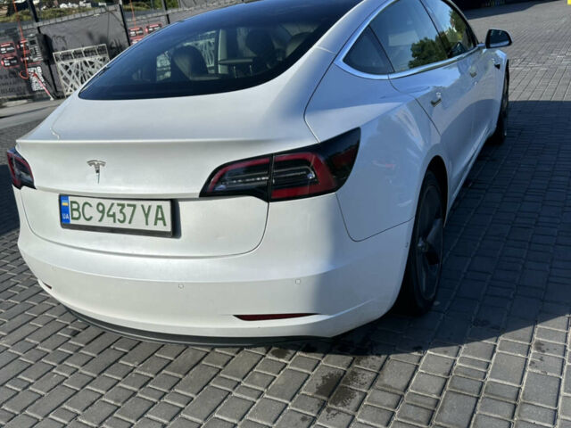 Білий Тесла Модель 3, об'ємом двигуна 0 л та пробігом 260 тис. км за 13500 $, фото 3 на Automoto.ua
