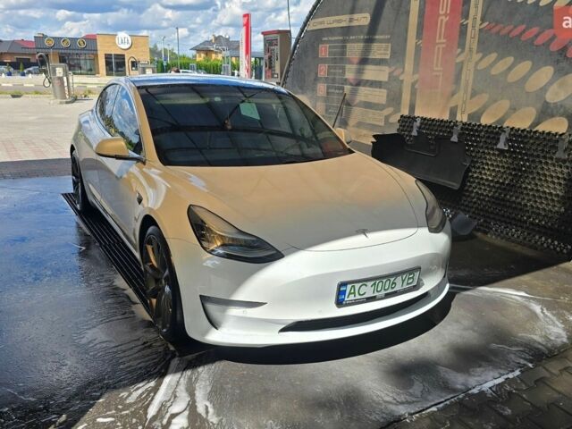 Білий Тесла Модель 3, об'ємом двигуна 0 л та пробігом 194 тис. км за 17500 $, фото 1 на Automoto.ua