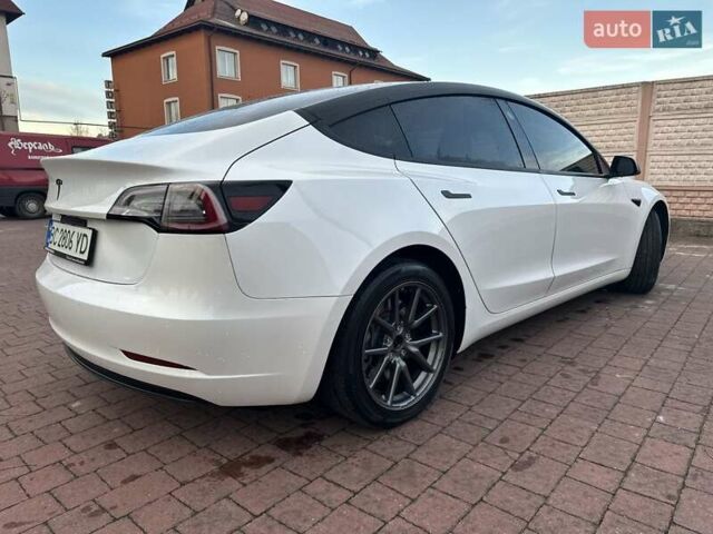 Белый Тесла Модель 3, объемом двигателя 0 л и пробегом 206 тыс. км за 16900 $, фото 10 на Automoto.ua