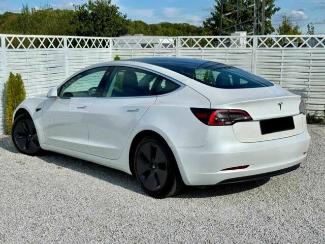 Белый Тесла Модель 3, объемом двигателя 0 л и пробегом 49 тыс. км за 13500 $, фото 1 на Automoto.ua