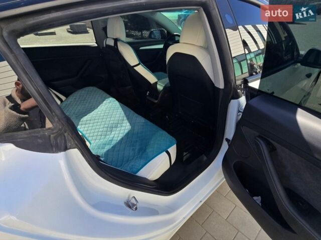 Белый Тесла Модель 3, объемом двигателя 0 л и пробегом 112 тыс. км за 16500 $, фото 16 на Automoto.ua