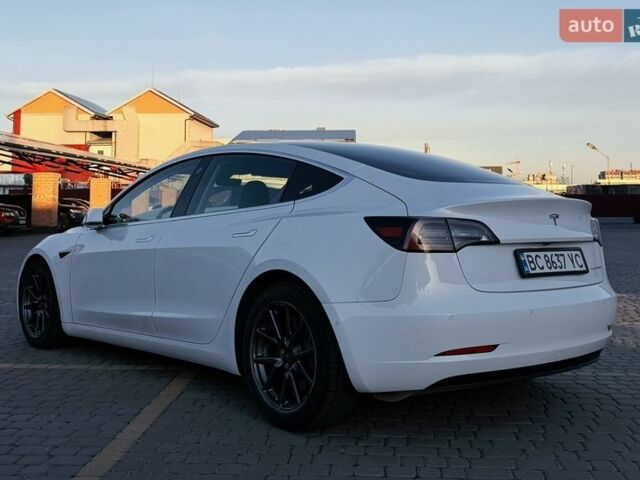 Білий Тесла Модель 3, об'ємом двигуна 0 л та пробігом 117 тис. км за 18800 $, фото 5 на Automoto.ua