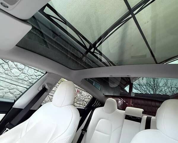 Белый Тесла Модель 3, объемом двигателя 0 л и пробегом 102 тыс. км за 19800 $, фото 8 на Automoto.ua