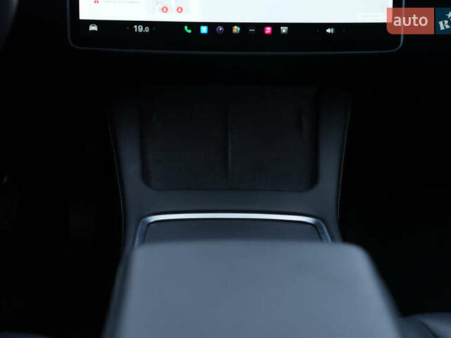 Білий Тесла Модель 3, об'ємом двигуна 0 л та пробігом 90 тис. км за 16999 $, фото 17 на Automoto.ua