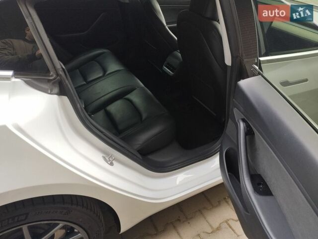 Белый Тесла Модель 3, объемом двигателя 0 л и пробегом 254 тыс. км за 15200 $, фото 10 на Automoto.ua