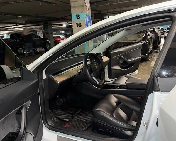 Білий Тесла Модель 3, об'ємом двигуна 0 л та пробігом 106 тис. км за 20000 $, фото 8 на Automoto.ua