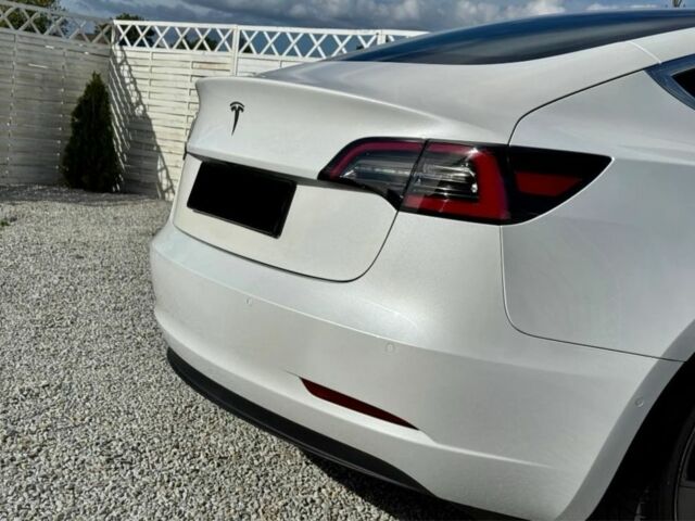 Білий Тесла Модель 3, об'ємом двигуна 0 л та пробігом 78 тис. км за 14700 $, фото 4 на Automoto.ua