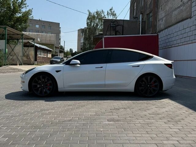 Білий Тесла Модель 3, об'ємом двигуна 0 л та пробігом 119 тис. км за 19950 $, фото 3 на Automoto.ua