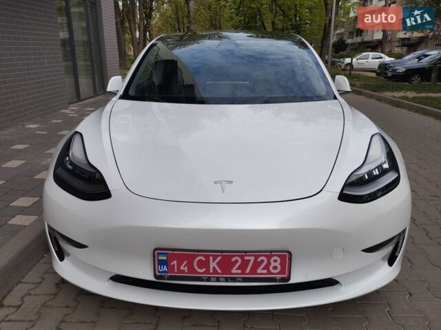 Белый Тесла Модель 3, объемом двигателя 0 л и пробегом 254 тыс. км за 15200 $, фото 1 на Automoto.ua