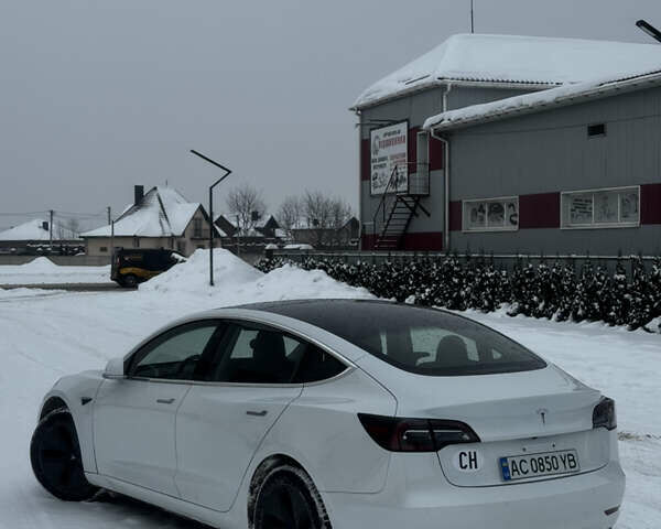 Білий Тесла Модель 3, об'ємом двигуна 0 л та пробігом 147 тис. км за 15750 $, фото 4 на Automoto.ua