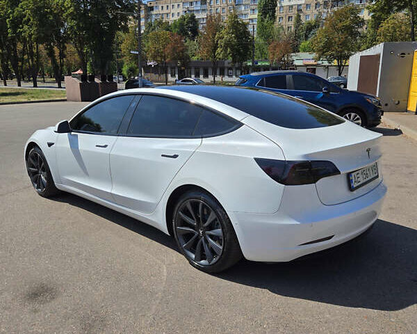 Білий Тесла Модель 3, об'ємом двигуна 0 л та пробігом 72 тис. км за 15900 $, фото 6 на Automoto.ua