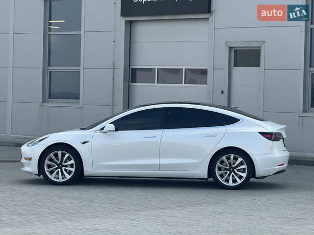 Белый Тесла Модель 3, объемом двигателя 0 л и пробегом 70 тыс. км за 15500 $, фото 10 на Automoto.ua