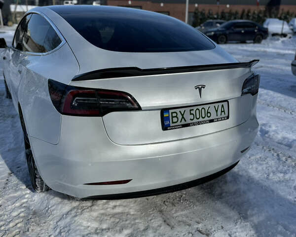 Білий Тесла Модель 3, об'ємом двигуна 0 л та пробігом 143 тис. км за 23000 $, фото 13 на Automoto.ua
