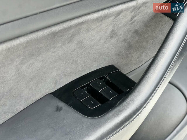 Белый Тесла Модель 3, объемом двигателя 0 л и пробегом 90 тыс. км за 19999 $, фото 29 на Automoto.ua