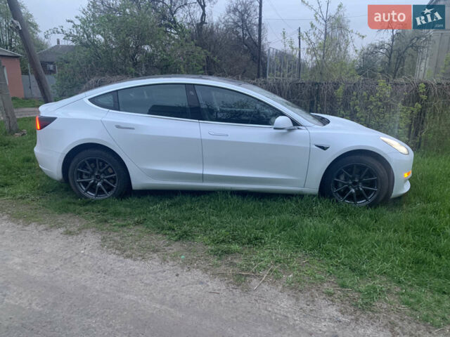 Белый Тесла Модель 3, объемом двигателя 0 л и пробегом 75 тыс. км за 19950 $, фото 12 на Automoto.ua