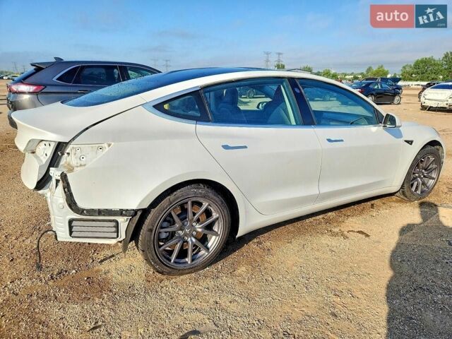 Білий Тесла Модель 3, об'ємом двигуна 0 л та пробігом 78 тис. км за 7100 $, фото 2 на Automoto.ua