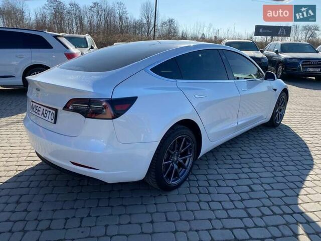 Белый Тесла Модель 3, объемом двигателя 0 л и пробегом 75 тыс. км за 15900 $, фото 6 на Automoto.ua