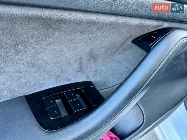 Белый Тесла Модель 3, объемом двигателя 0 л и пробегом 93 тыс. км за 13999 $, фото 15 на Automoto.ua