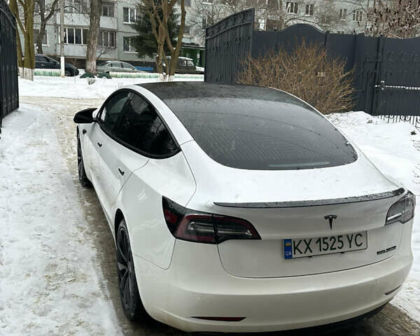 Білий Тесла Модель 3, об'ємом двигуна 0 л та пробігом 48 тис. км за 21000 $, фото 3 на Automoto.ua