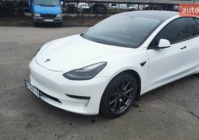 Белый Тесла Модель 3, объемом двигателя 0 л и пробегом 43 тыс. км за 25000 $, фото 5 на Automoto.ua