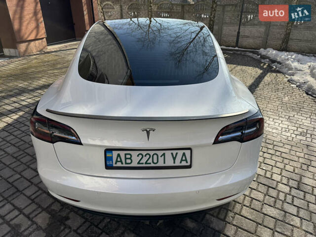 Белый Тесла Модель 3, объемом двигателя 0 л и пробегом 102 тыс. км за 13700 $, фото 12 на Automoto.ua