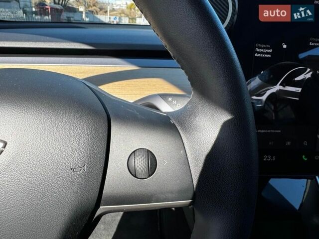 Белый Тесла Модель 3, объемом двигателя 0 л и пробегом 162 тыс. км за 18690 $, фото 20 на Automoto.ua