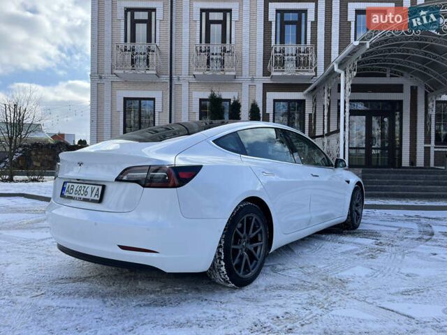 Белый Тесла Модель 3, объемом двигателя 0 л и пробегом 63 тыс. км за 19500 $, фото 44 на Automoto.ua