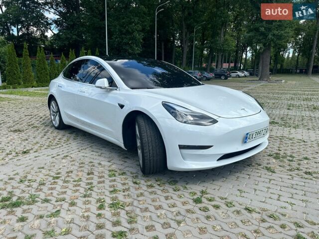 Белый Тесла Модель 3, объемом двигателя 0 л и пробегом 100 тыс. км за 17600 $, фото 33 на Automoto.ua