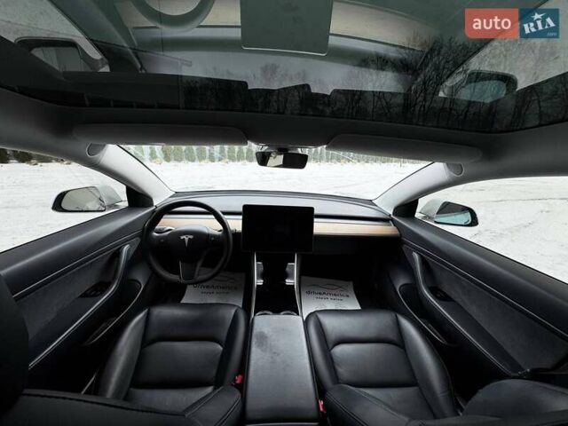 Белый Тесла Модель 3, объемом двигателя 0 л и пробегом 118 тыс. км за 15800 $, фото 15 на Automoto.ua