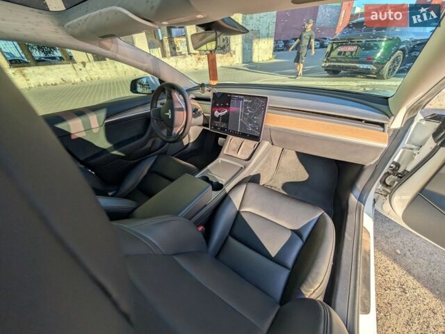 Білий Тесла Модель 3, об'ємом двигуна 0 л та пробігом 91 тис. км за 23000 $, фото 28 на Automoto.ua