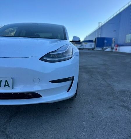 Белый Тесла Модель 3, объемом двигателя 0 л и пробегом 168 тыс. км за 13900 $, фото 17 на Automoto.ua