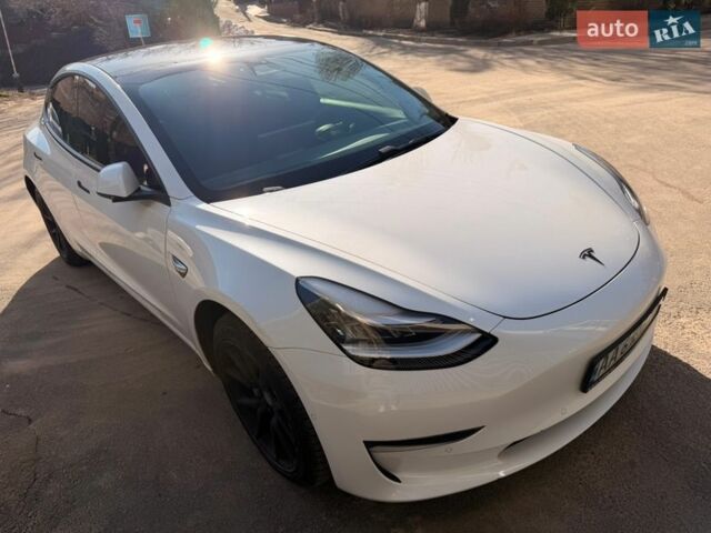 Белый Тесла Модель 3, объемом двигателя 0 л и пробегом 85 тыс. км за 16000 $, фото 2 на Automoto.ua