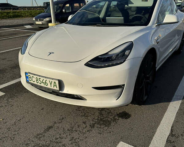 Тесла Модель 3 2020 у Львові на Automoto.ua Білий Тесла Модель 3, об'ємом двигуна 0 л та пробігом 120 тис. км за 20000 $, фото 4 на Automoto.ua