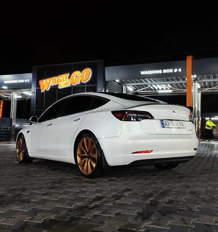 Білий Тесла Модель 3, об'ємом двигуна 0 л та пробігом 55 тис. км за 21800 $, фото 11 на Automoto.ua