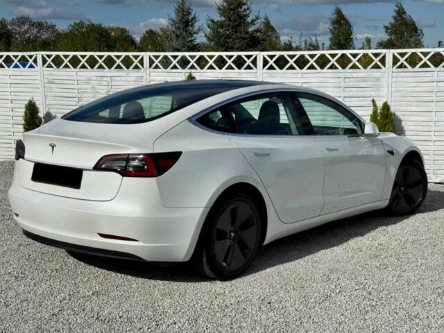Белый Тесла Модель 3, объемом двигателя 0 л и пробегом 49 тыс. км за 13500 $, фото 2 на Automoto.ua