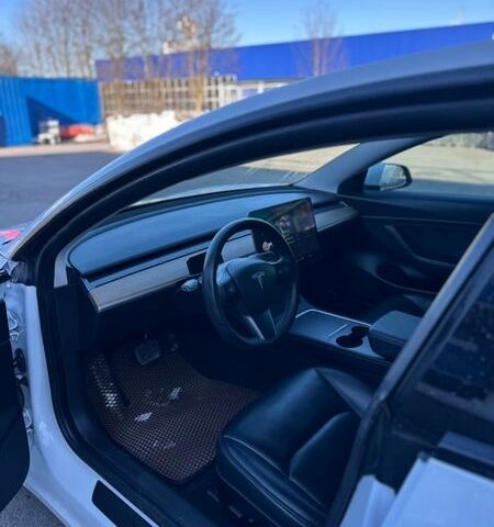 Белый Тесла Модель 3, объемом двигателя 0 л и пробегом 165 тыс. км за 14500 $, фото 18 на Automoto.ua