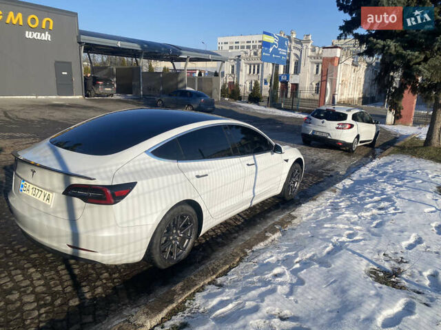 Білий Тесла Модель 3, об'ємом двигуна 0 л та пробігом 138 тис. км за 14999 $, фото 5 на Automoto.ua