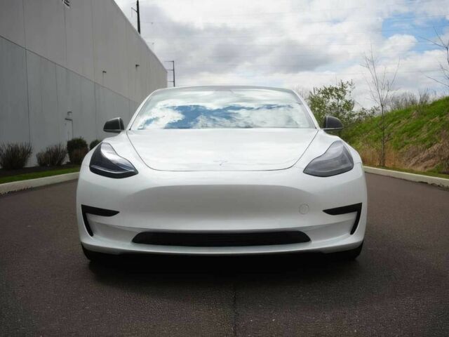 Білий Тесла Модель 3, об'ємом двигуна 0 л та пробігом 30 тис. км за 6900 $, фото 1 на Automoto.ua