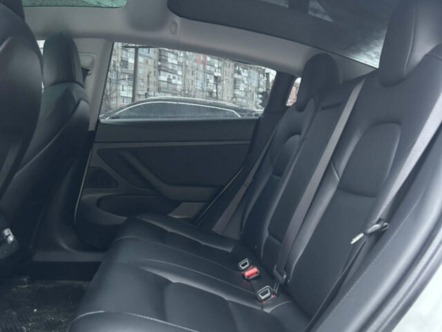 Белый Тесла Модель 3, объемом двигателя 0 л и пробегом 88 тыс. км за 17500 $, фото 14 на Automoto.ua