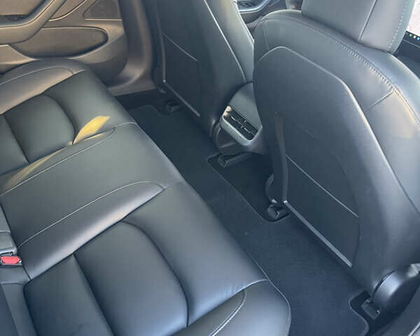 Белый Тесла Модель 3, объемом двигателя 0 л и пробегом 50 тыс. км за 20900 $, фото 11 на Automoto.ua