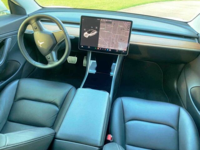 Білий Тесла Модель 3, об'ємом двигуна 0 л та пробігом 33 тис. км за 6900 $, фото 9 на Automoto.ua