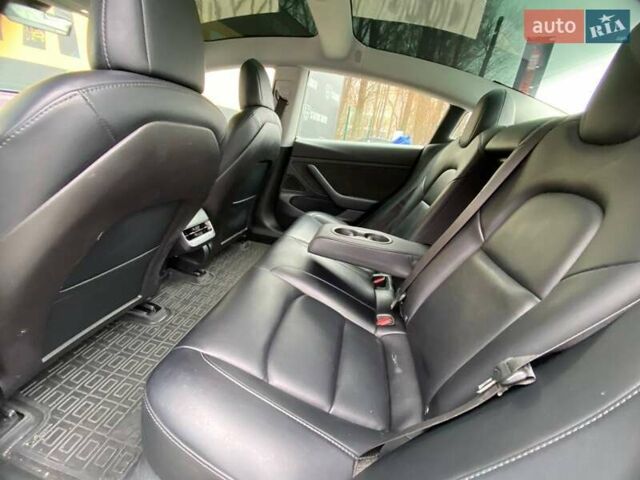 Білий Тесла Модель 3, об'ємом двигуна 0 л та пробігом 65 тис. км за 19700 $, фото 23 на Automoto.ua