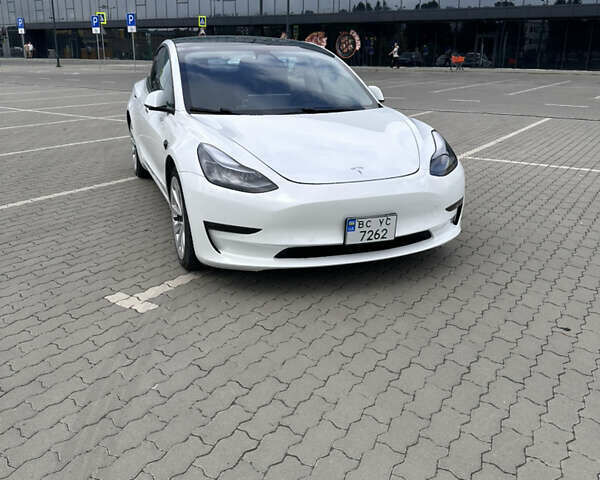 Білий Тесла Модель 3, об'ємом двигуна 0 л та пробігом 108 тис. км за 22000 $, фото 2 на Automoto.ua
