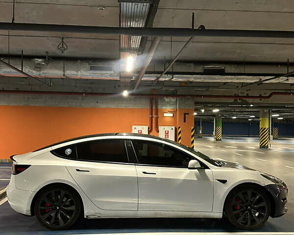 Білий Тесла Модель 3, об'ємом двигуна 0 л та пробігом 116 тис. км за 18500 $, фото 6 на Automoto.ua