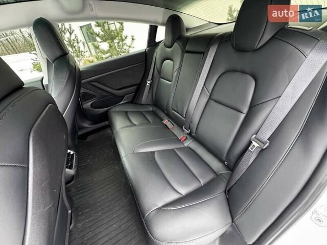 Белый Тесла Модель 3, объемом двигателя 0 л и пробегом 118 тыс. км за 15800 $, фото 16 на Automoto.ua