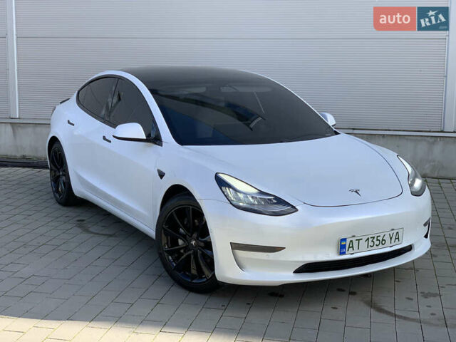 Тесла Модель 3 2020 у Івано-Франківську на Automoto.ua Білий Тесла Модель 3, об'ємом двигуна 0 л та пробігом 145 тис. км за 14850 $, фото 10 на Automoto.ua