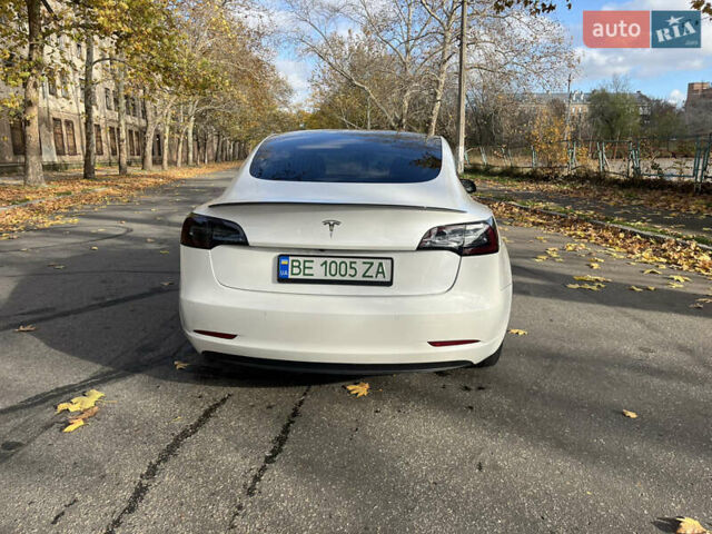 Білий Тесла Модель 3, об'ємом двигуна 0 л та пробігом 220 тис. км за 17800 $, фото 4 на Automoto.ua
