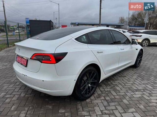 Белый Тесла Модель 3, объемом двигателя 0 л и пробегом 155 тыс. км за 12200 $, фото 3 на Automoto.ua