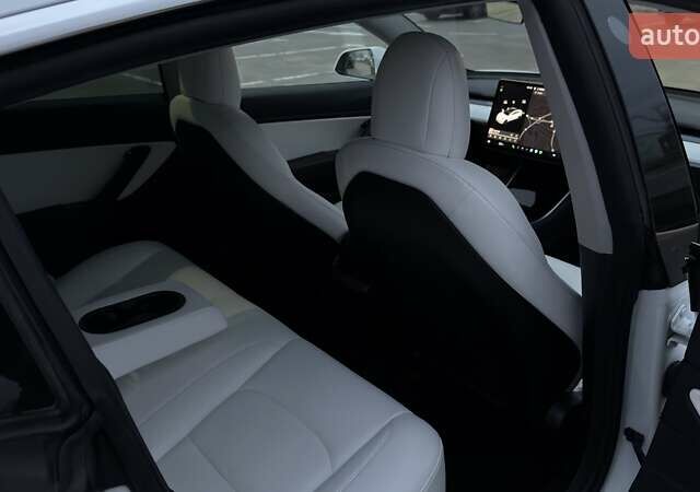 Білий Тесла Модель 3, об'ємом двигуна 0 л та пробігом 160 тис. км за 16000 $, фото 34 на Automoto.ua